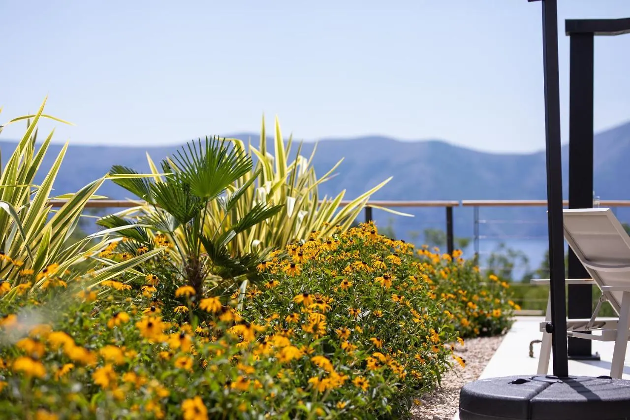 Villa Olive Garden Brzac